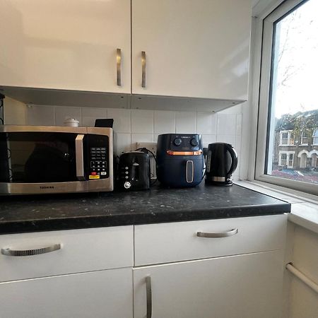1-Bed Flat With Fast Wi-Fi In Prime Location 15Mins From Central Лондон Екстер'єр фото