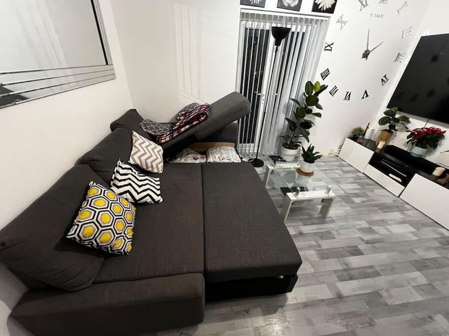 1-Bed Flat With Fast Wi-Fi In Prime Location 15Mins From Central Лондон Екстер'єр фото