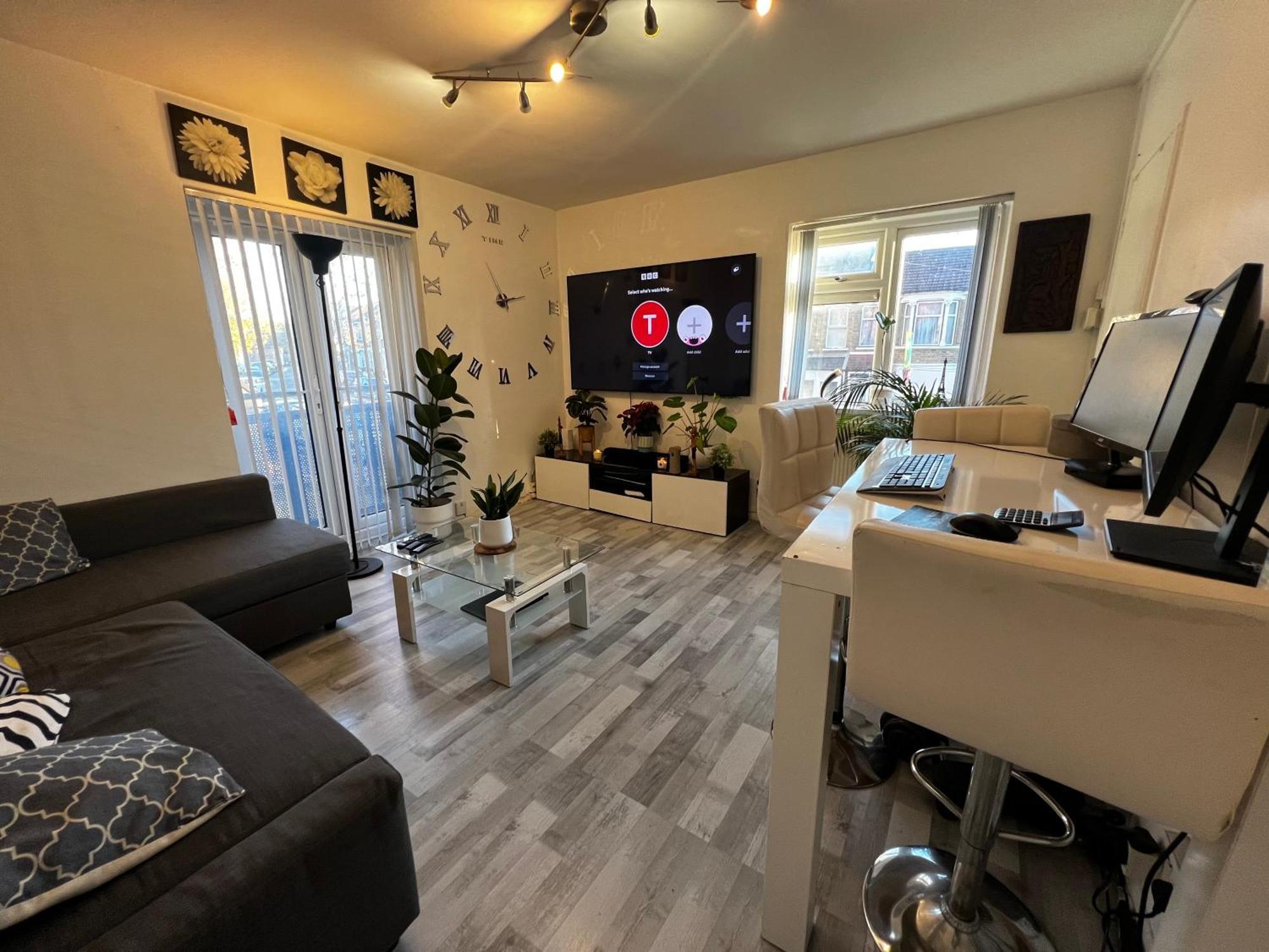 1-Bed Flat With Fast Wi-Fi In Prime Location 15Mins From Central Лондон Екстер'єр фото