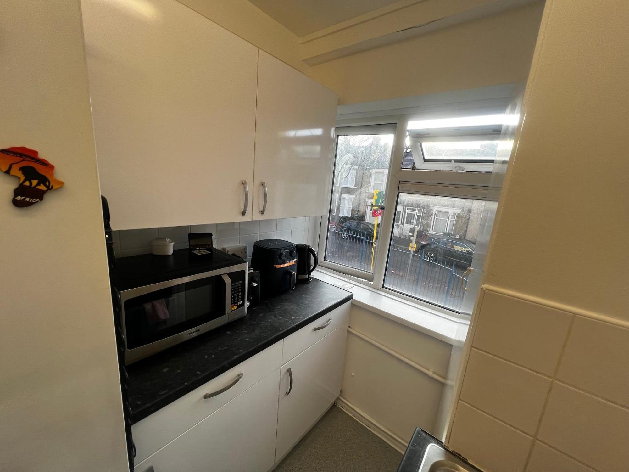 1-Bed Flat With Fast Wi-Fi In Prime Location 15Mins From Central Лондон Екстер'єр фото